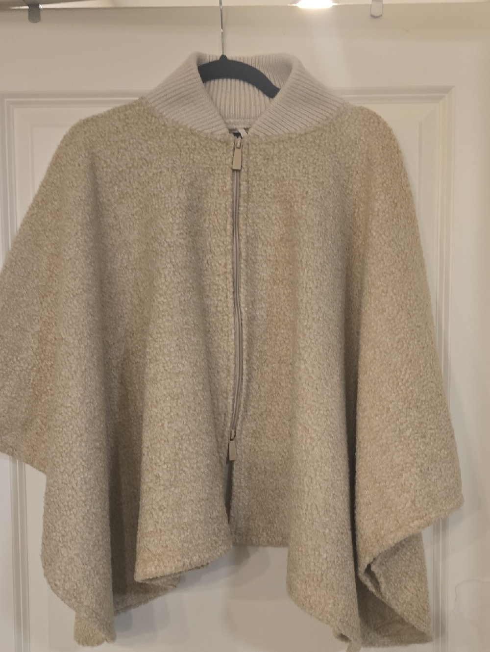 Poncho - Nuetral Beige